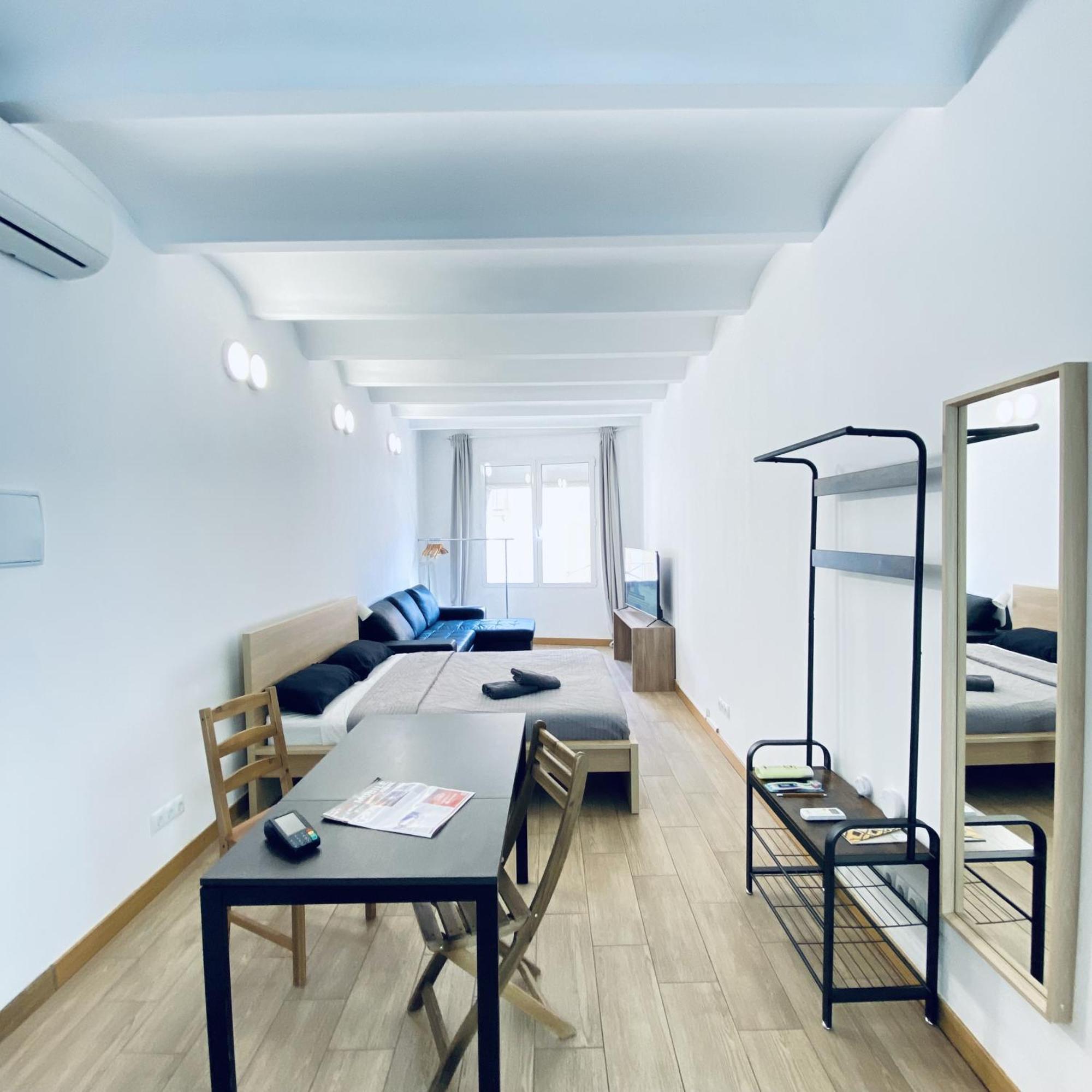 バルセロナApl Sants Lofts Bcn Fira Camp Nouアパートメント エクステリア 写真