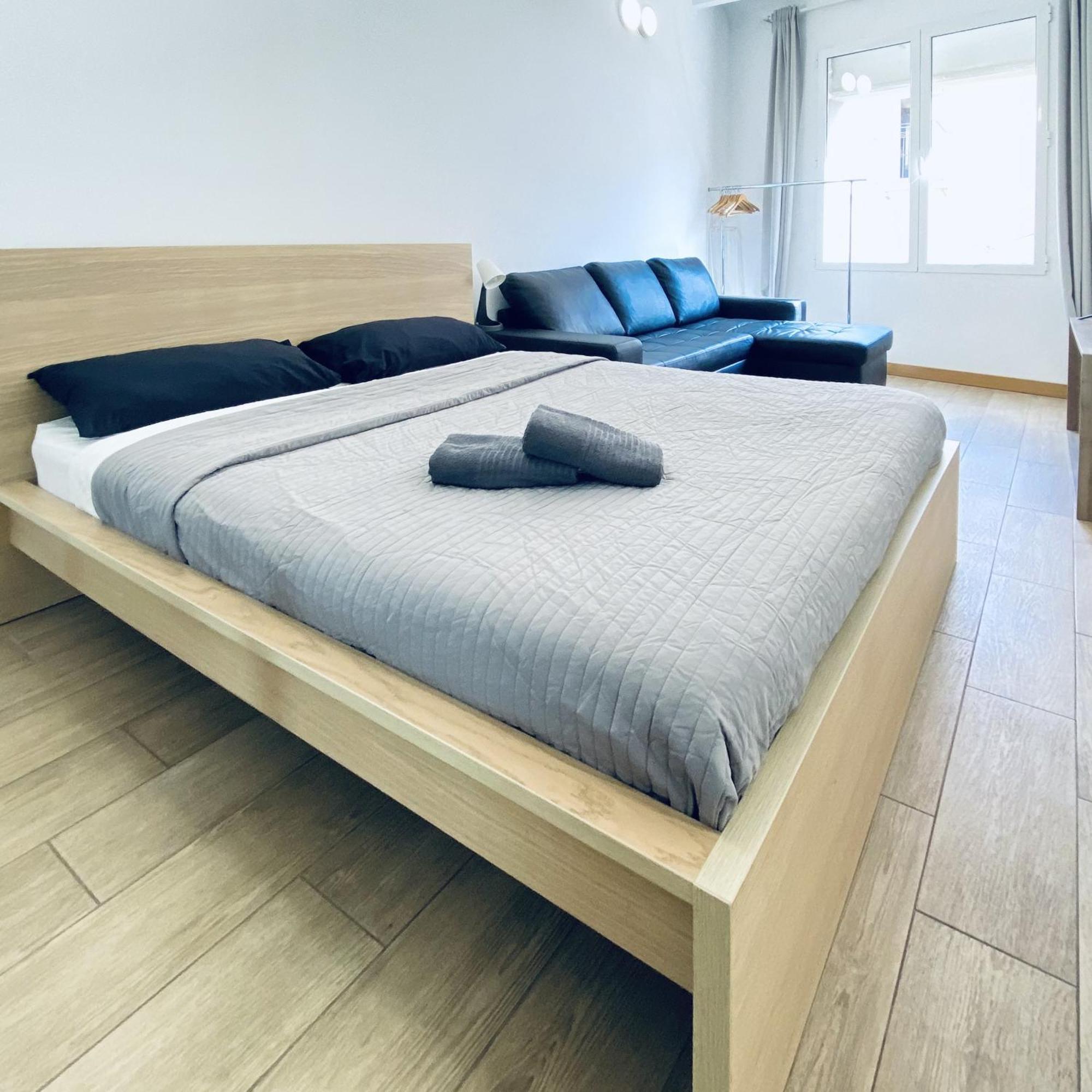 バルセロナApl Sants Lofts Bcn Fira Camp Nouアパートメント エクステリア 写真